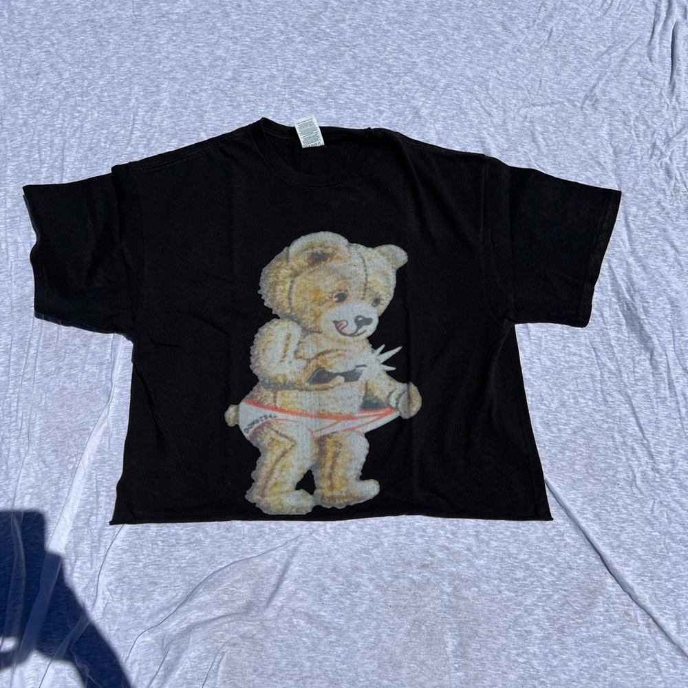 Teddy Bear Graphic Shirt Size L (cropped)